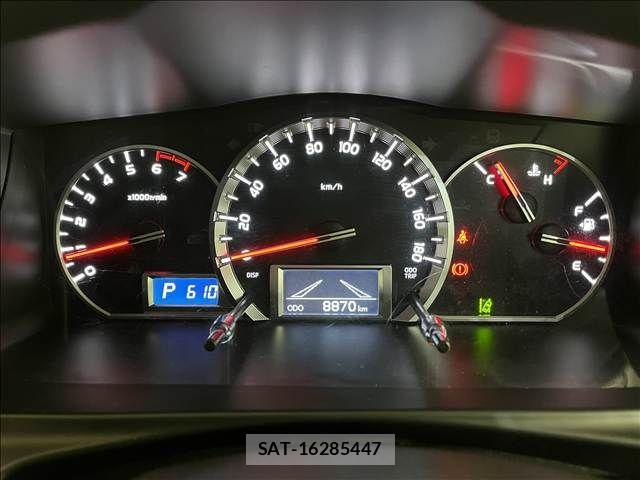 Toyota HIACE VAN 2020-04 8882660-13