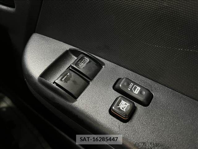 Toyota HIACE VAN 2020-04 8882660-16