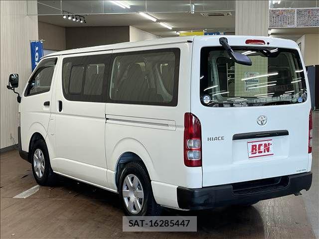 Toyota HIACE VAN 2020-04 8882660-6