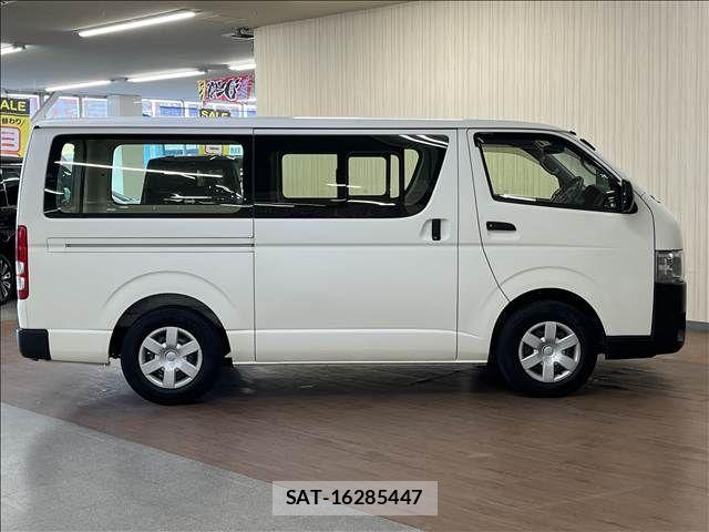 Toyota HIACE VAN 2020-04 8882660-7