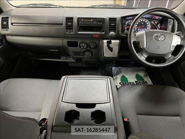 Toyota HIACE VAN 2020-04 8882660-8