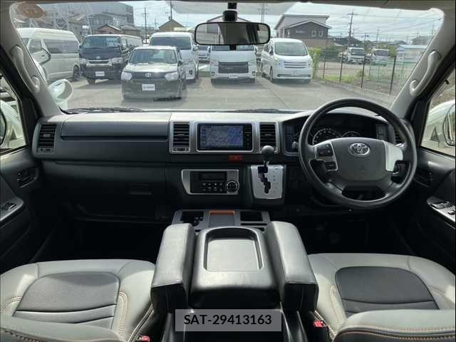 Toyota HIACE VAN 2014-01 8882662-10