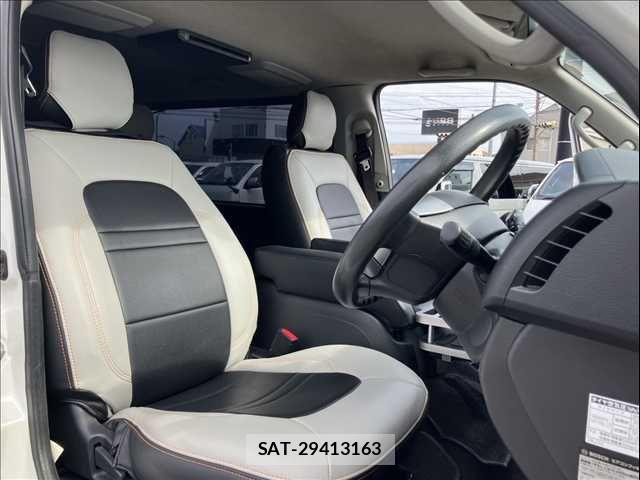 Toyota HIACE VAN 2014-01 8882662-13