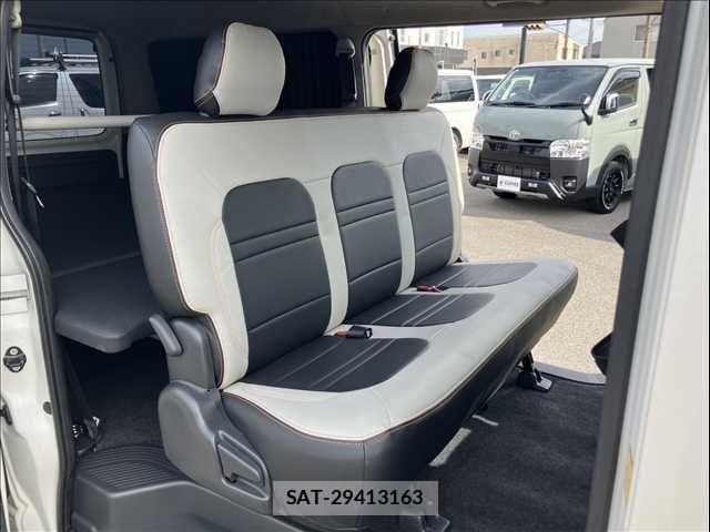 Toyota HIACE VAN 2014-01 8882662-14