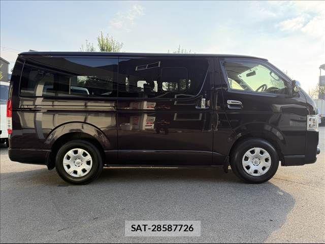 Toyota HIACE VAN 2015-07 8882663-12