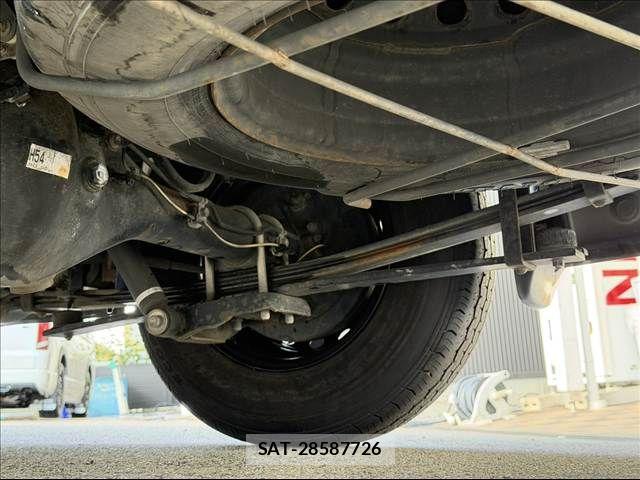 Toyota HIACE VAN 2015-07 8882663-26