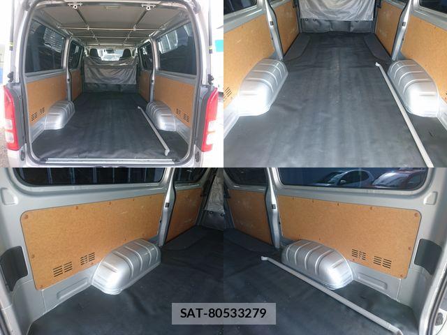 Toyota HIACE VAN 2021-04 8884499-9