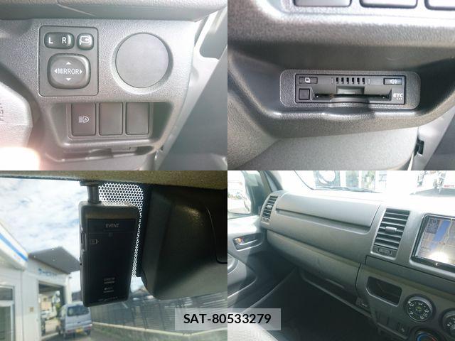 Toyota HIACE VAN 2021-04 8884499-15