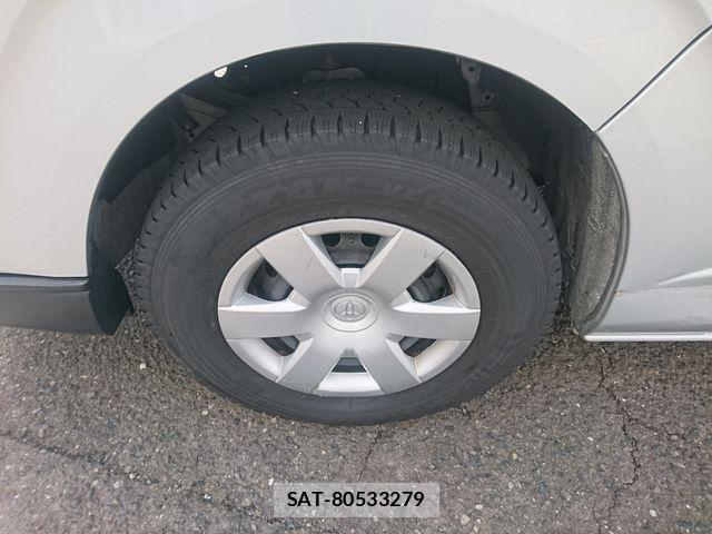 Toyota HIACE VAN 2021-04 8884499-18