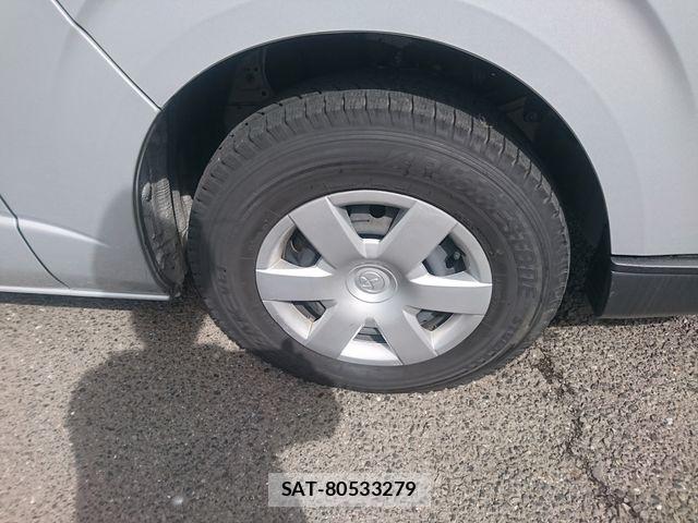 Toyota HIACE VAN 2021-04 8884499-20
