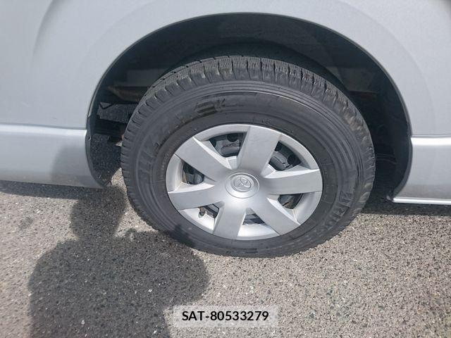 Toyota HIACE VAN 2021-04 8884499-21