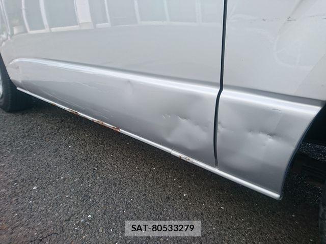 Toyota HIACE VAN 2021-04 8884499-22