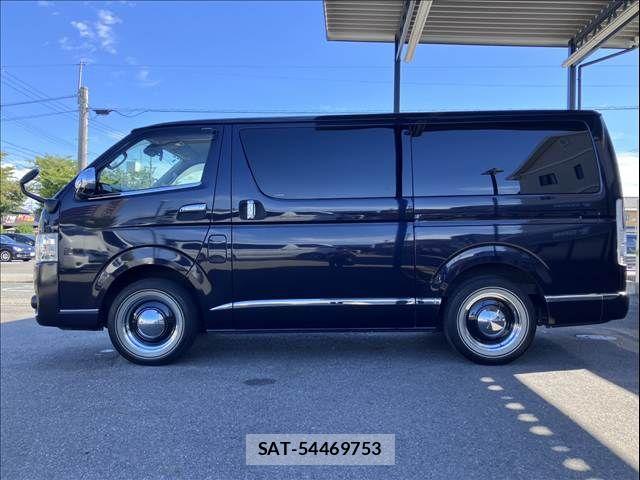 Toyota HIACE VAN 2018-03 8884497-13