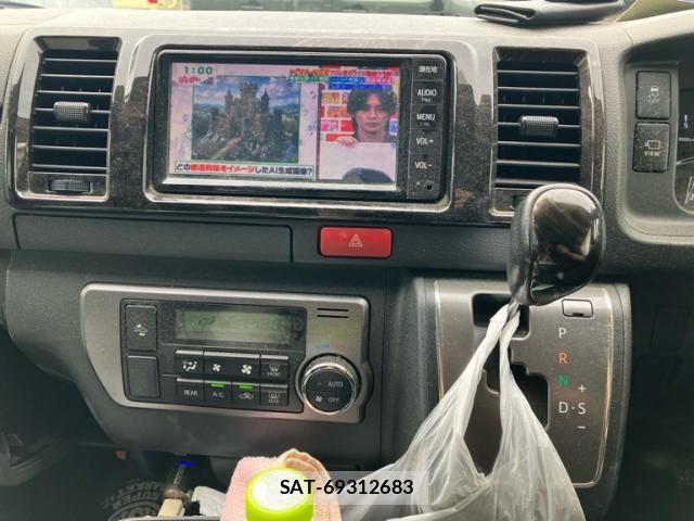 Toyota HIACE VAN 2020-10 8884498-15