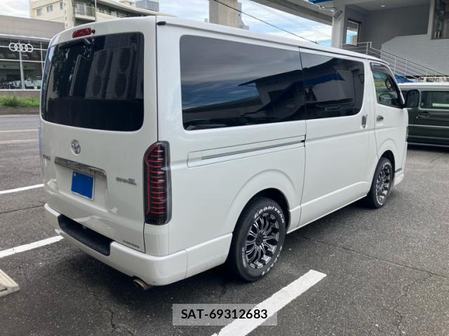 Toyota HIACE VAN 2020-10 8884498-2
