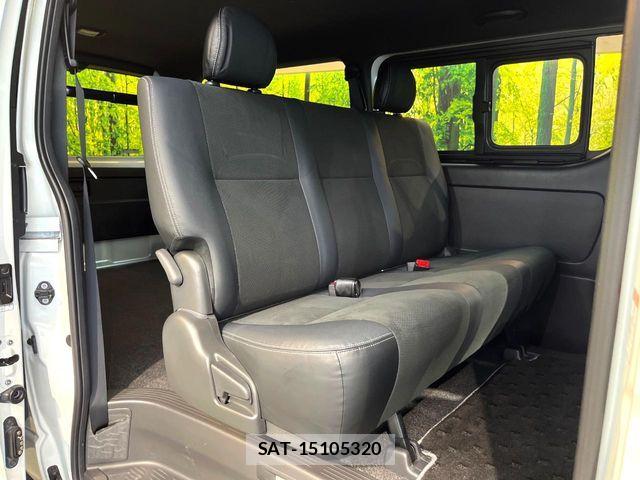 Toyota HIACE VAN 2021-10 8884496-9