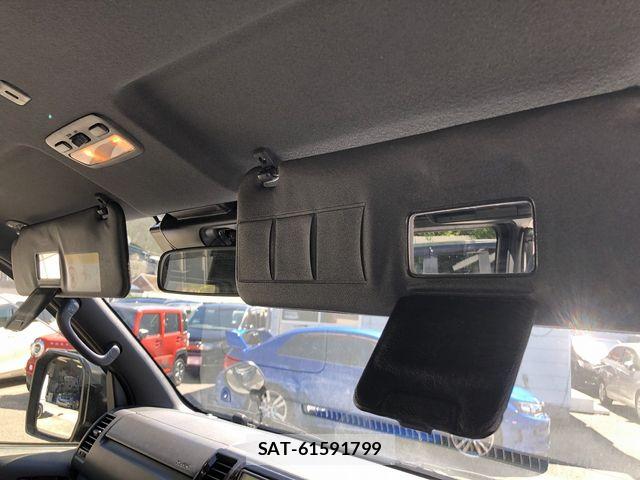 Toyota HIACE VAN 2023-03 8884495-21