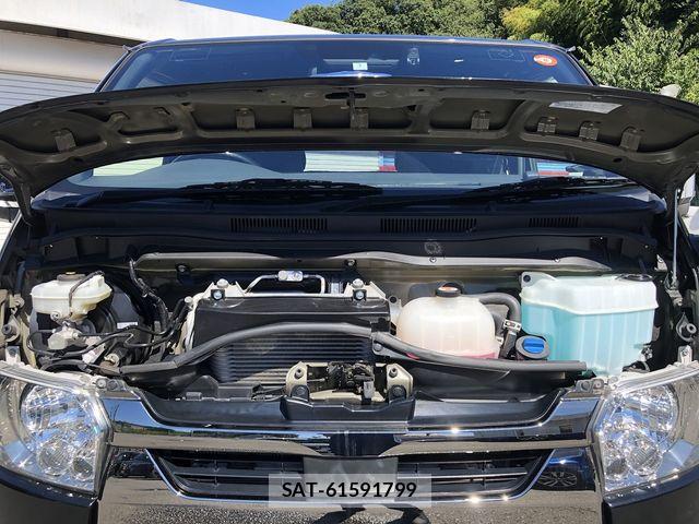 Toyota HIACE VAN 2023-03 8884495-23