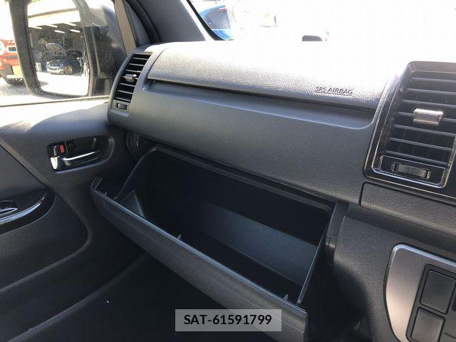 Toyota HIACE VAN 2023-03 8884495-27