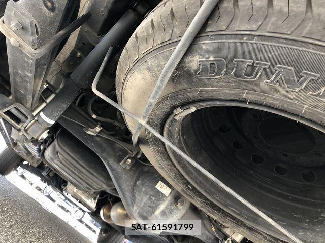 Toyota HIACE VAN 2023-03 8884495-28