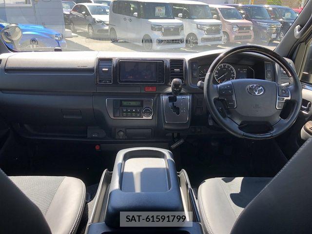 Toyota HIACE VAN 2023-03 8884495-2