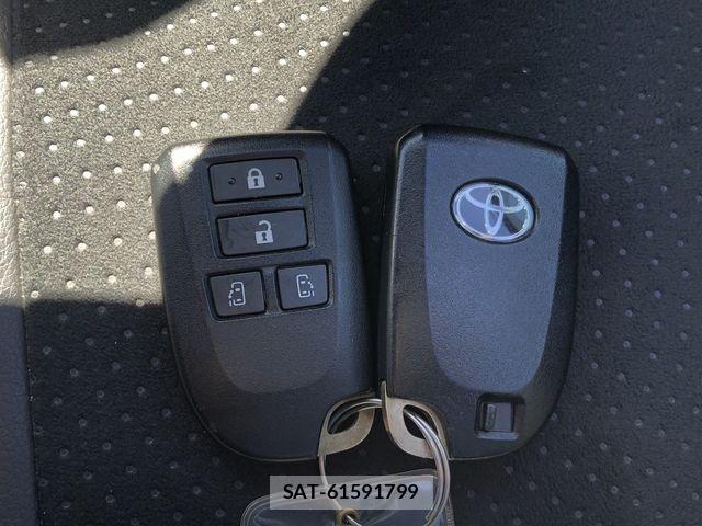 Toyota HIACE VAN 2023-03 8884495-29