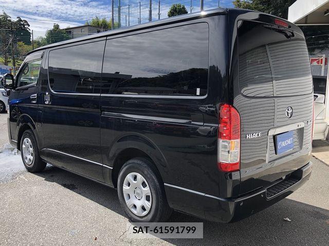 Toyota HIACE VAN 2023-03 8884495-6
