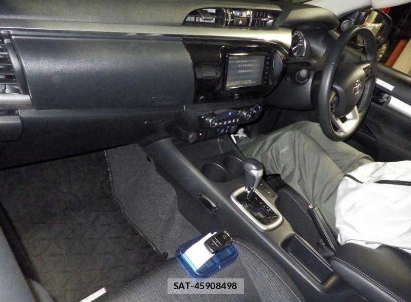 Toyota HILUX 2021-01 873810-4