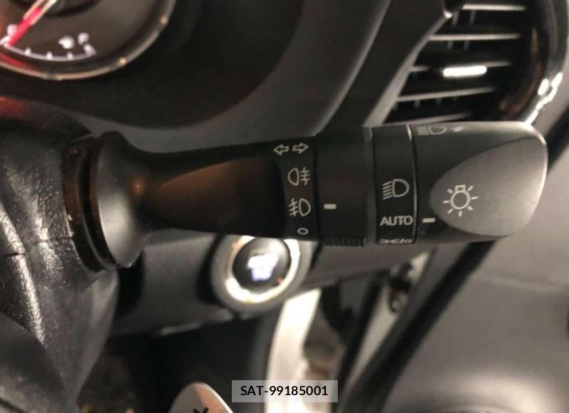 Toyota HILUX 2024-04 1077071-11