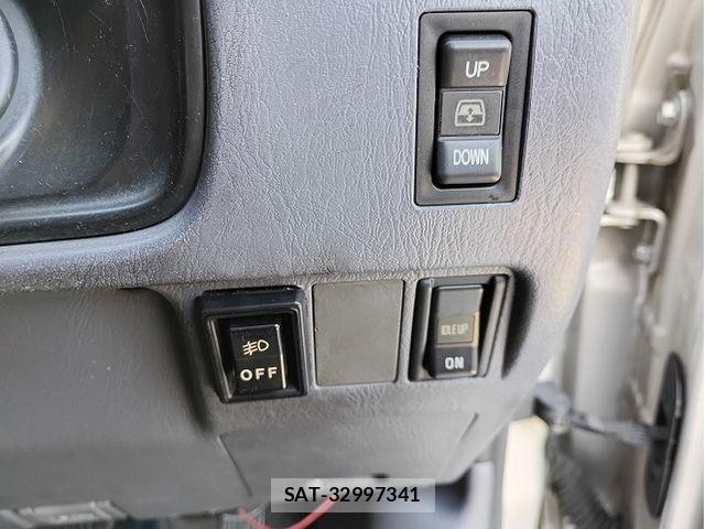 Toyota HILUX SURF 1996-01 4991598-11