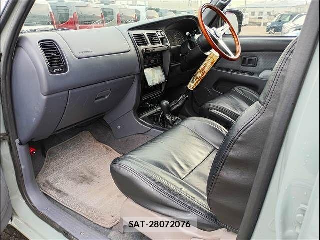 Toyota HILUX SURF 1997-04 5881323-8