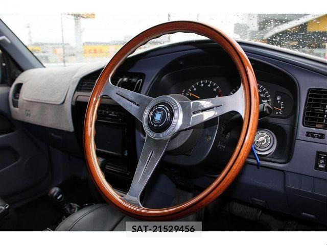Toyota HILUX SURF 1997-01 7620886-9