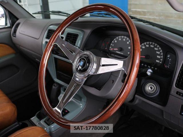 Toyota HILUX SURF 2002-01 8075966-11