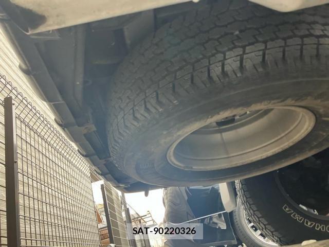 Toyota HILUX SURF 2005-02 8075968-9