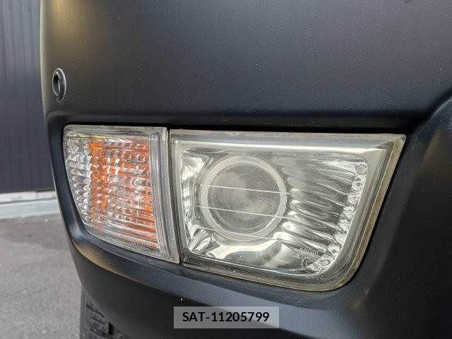 Toyota HILUX SURF 2003-05 8102340-28