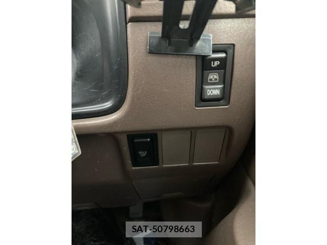 Toyota HILUX SURF 2002-03 8102343-11