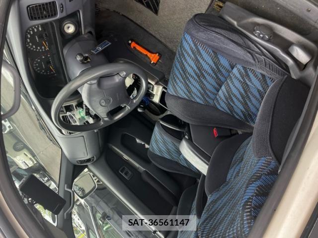 Toyota HILUX SURF 1998-03 8132743-5