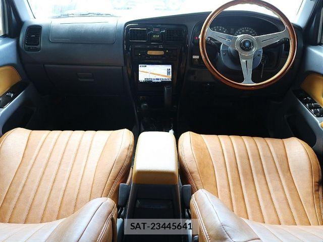 Toyota HILUX SURF 1999-01 8317719-13