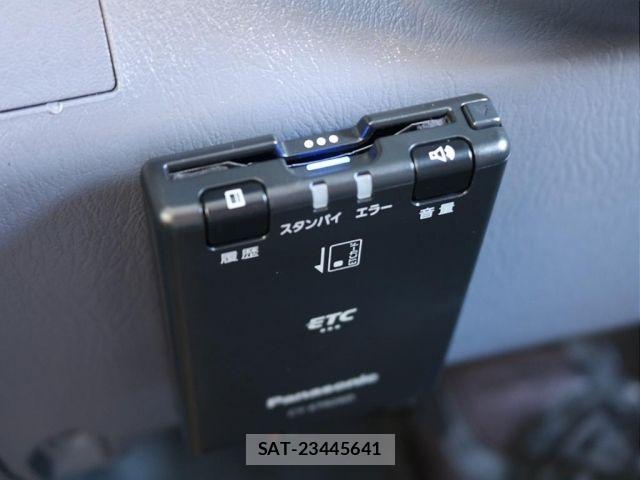 Toyota HILUX SURF 1999-01 8317719-18
