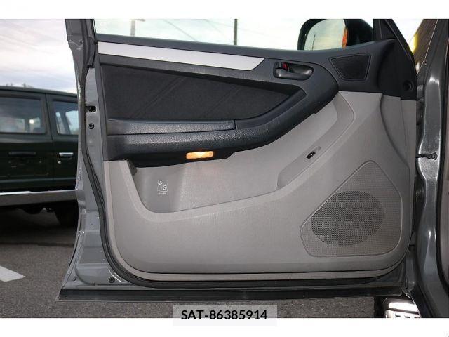 Toyota HILUX SURF 2006-01 8369473-14