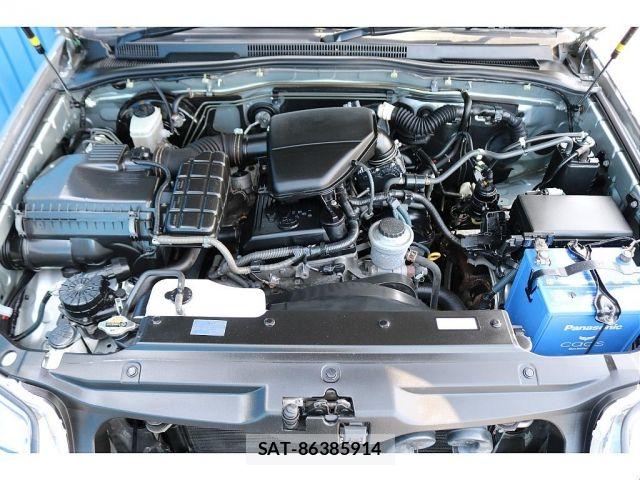Toyota HILUX SURF 2006-01 8369473-5