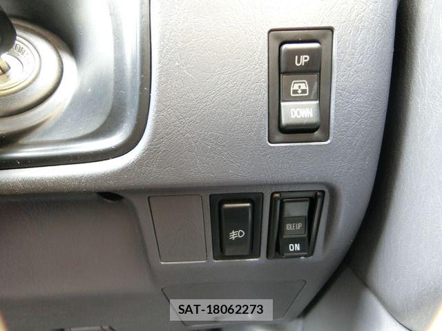 Toyota HILUX SURF 1997-12 8850928-18