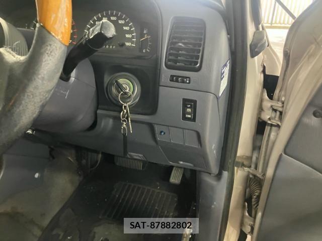 Toyota HILUX SURF 1997-10 8882672-15