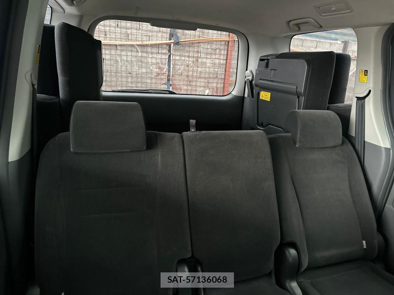 Toyota NOAH 2009 482748-6