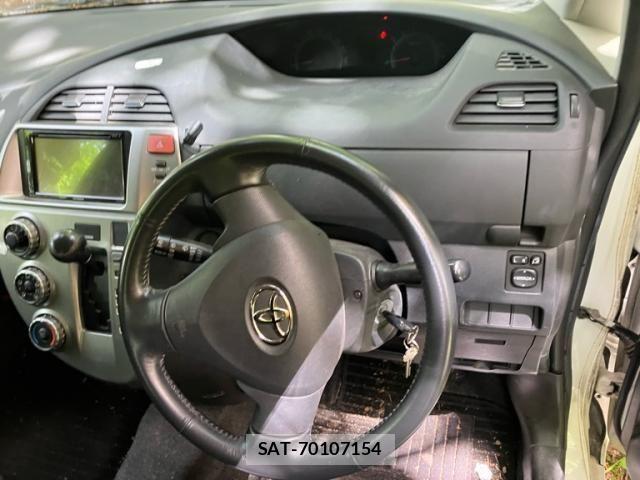 Toyota RACTIS 2007-11 7061117-12