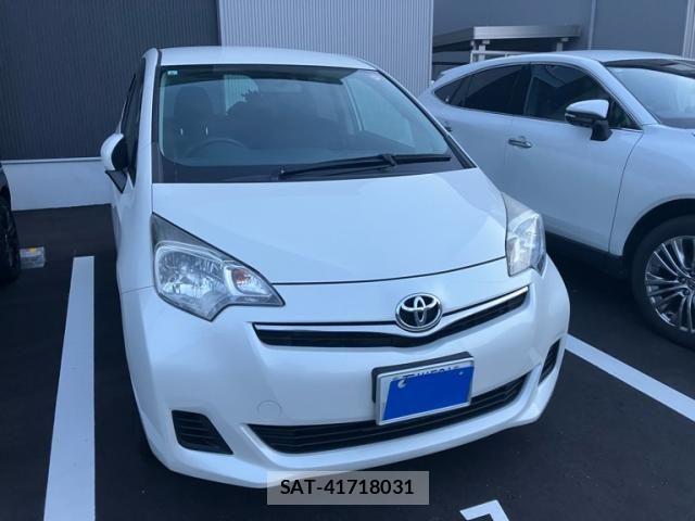 Toyota RACTIS 2011-06 7226304-0