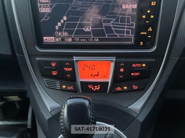 Toyota RACTIS 2011-06 7226304-11