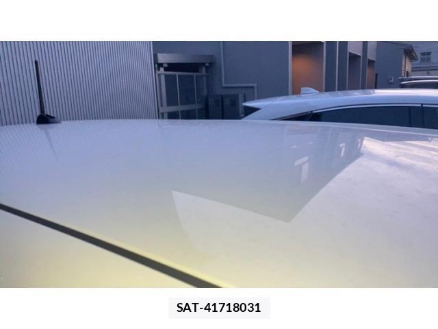 Toyota RACTIS 2011-06 7226304-18