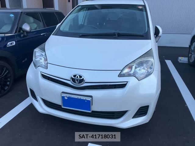 Toyota RACTIS 2011-06 7226304-1