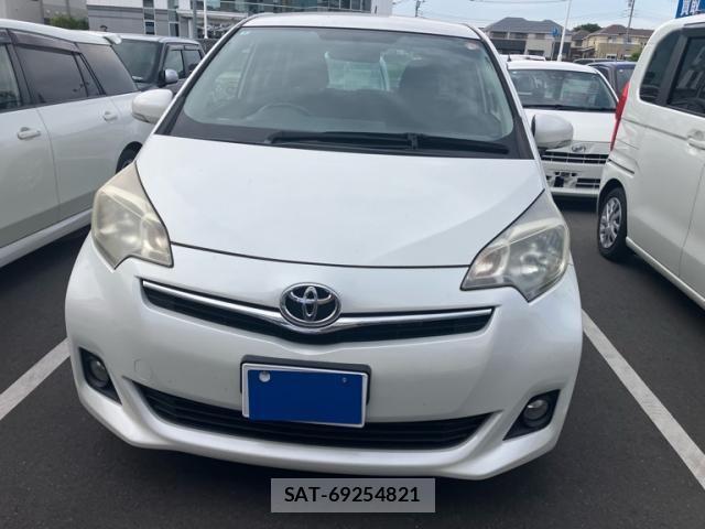 Toyota RACTIS 2012-03 7226302-0